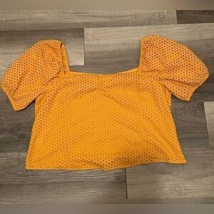 💛H&M XXL Crop Top​